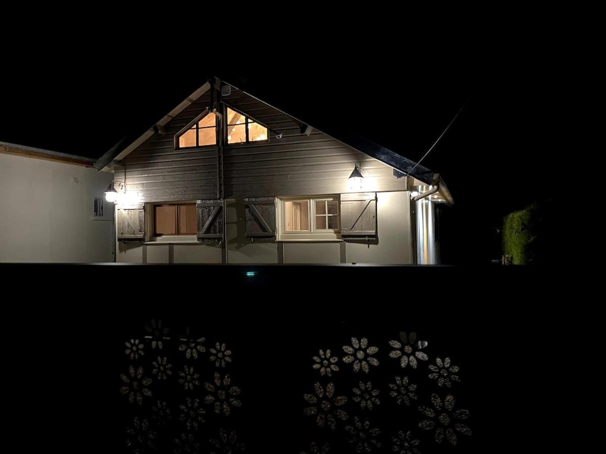 Charmant Chalet En Bord De Seine Saint-Pierre-du-Vauvray Luaran gambar